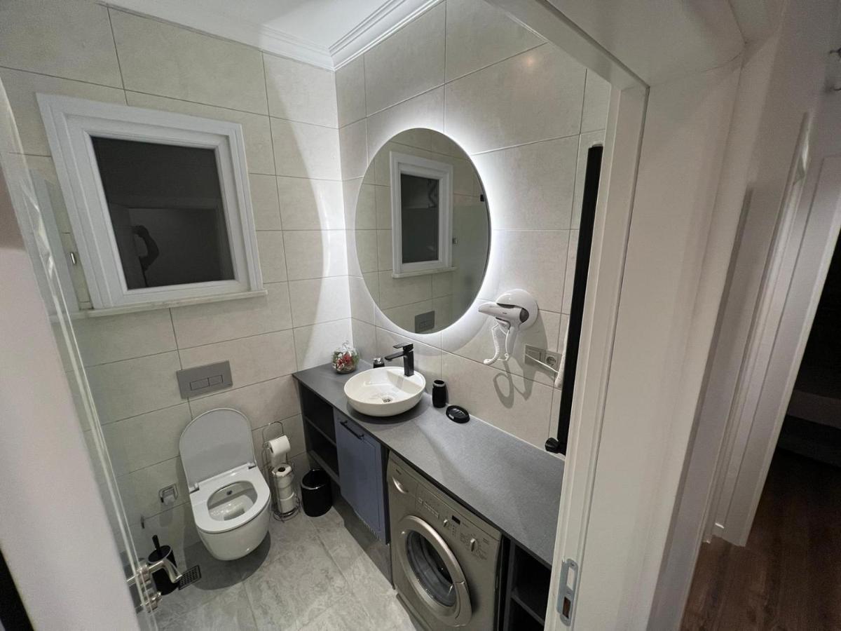 Center Of In Besiktas 2 1 With 2 Bathroom And 3 Air Conditioner Daire